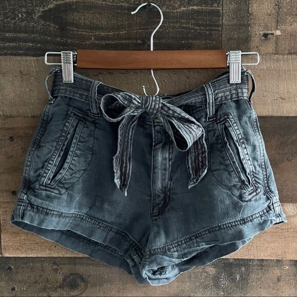American Eagle Aerie Washed Out Look Black Paper Bag Belted Shorts Size 00 - Picture 2 of 6